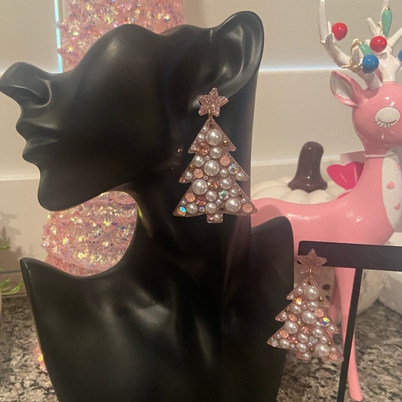 Pink NWT Holiday Tree Earrings - Picture 3 of 12
